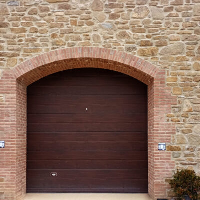 portone sezionale legno arco rinascimentale
